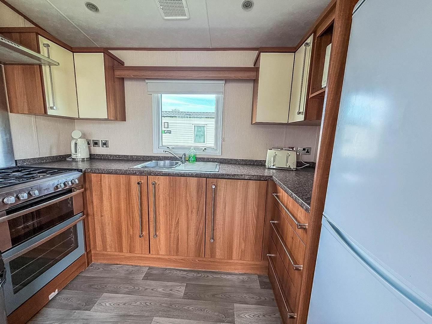 Lovely 8 Berth Caravan At Sunnydale In Lincolnshire Ref 35239S Louth  Luaran gambar